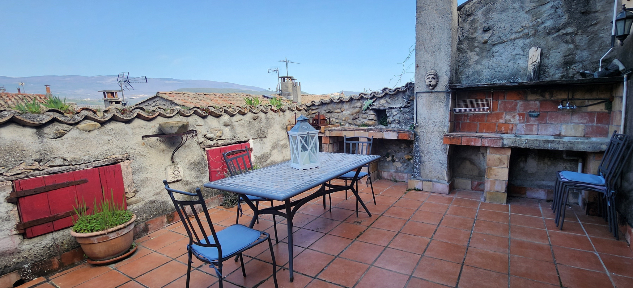 Maison de village avec terrasse à vendre 194000 € aux Mées