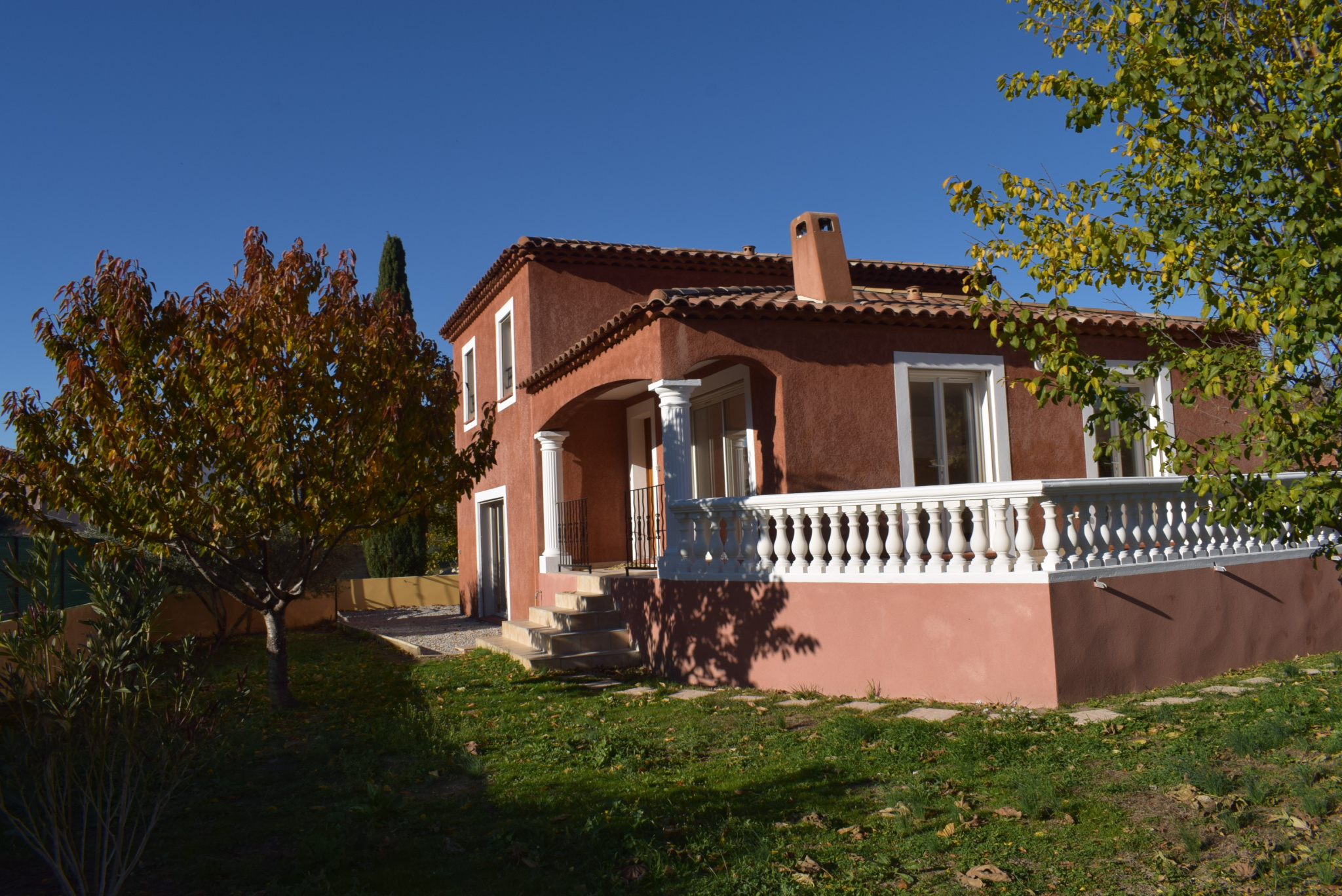 A vendre - Villa 4 chambres avec jardin - LES MEES (04).